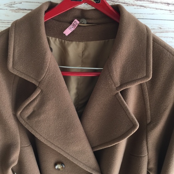 camel coat size 18